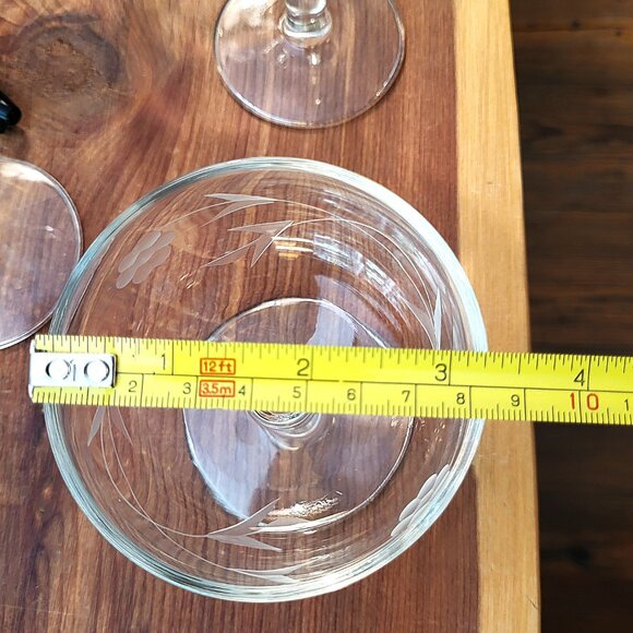 Set of 8 Vintage Etched Floral Champagne Coupe Glasses – Elegant Stemware 4.25" - Picture 11 of 12